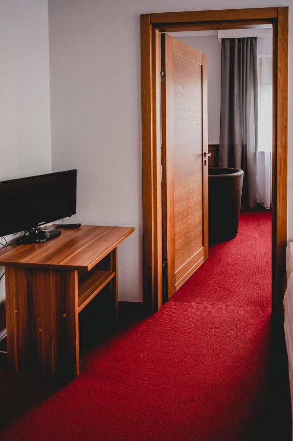 Swierzno Hotel Nad Morzem- Art-Pension מראה חיצוני תמונה