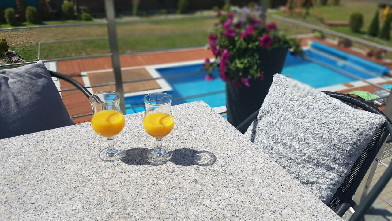 Swierzno Hotel Nad Morzem- Art-Pension מראה חיצוני תמונה